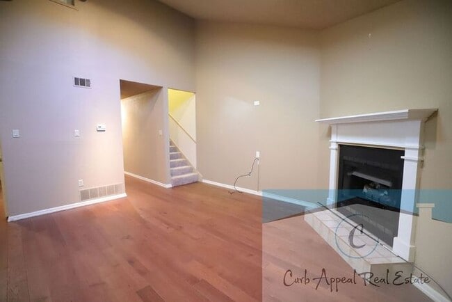 Foto del edificio - Beautiful 2 bedroom / 2 bath condo - sunro...