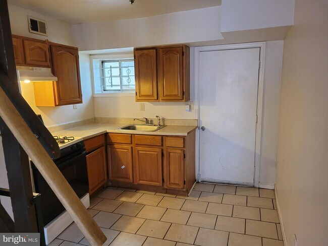 Building Photo - 1314 N Spring St