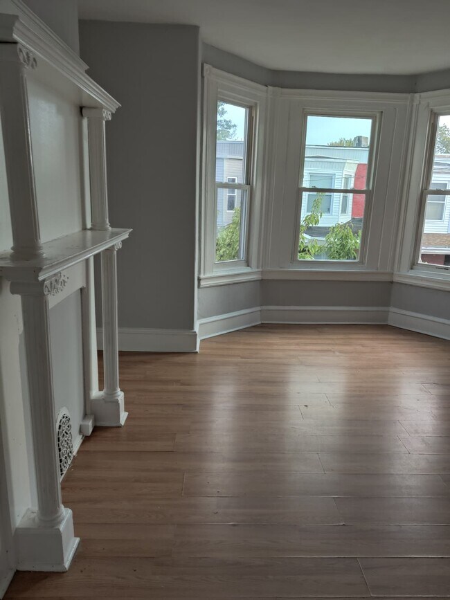 Photo - 6026 Delancey St House