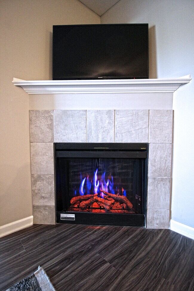 The Ponds at Madison Apartments 6715 Three Fountains Way Canal