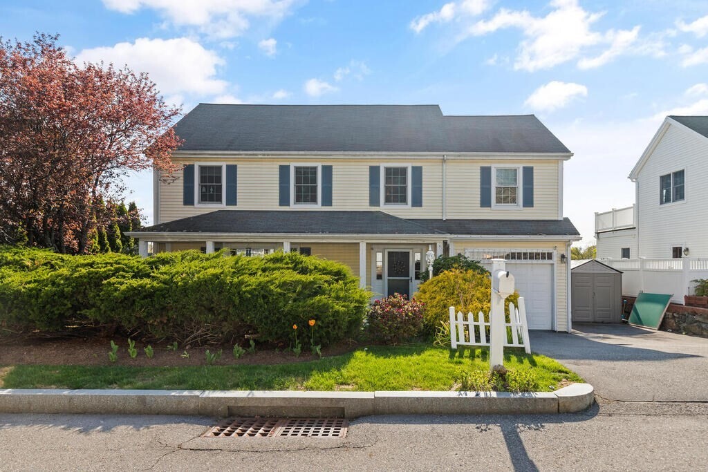 Primary Photo - 3 Arbor Ln
