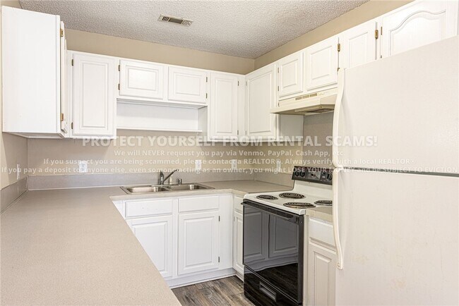 Foto del edificio - 3031 W Essex Dr