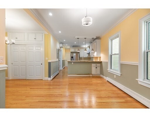 Foto principal - 96 Webster St