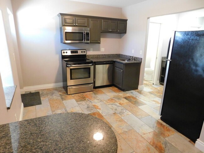 Foto del edificio - 2049 SW 100th St