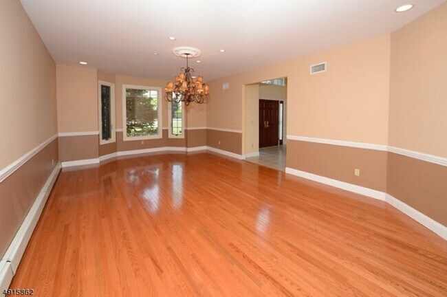 Foto del edificio - 76 Liberty Ridge Trail