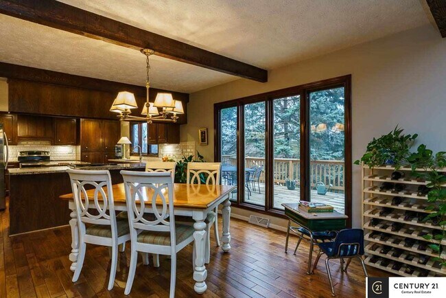 Building Photo - 845 Hidden Hills Dr