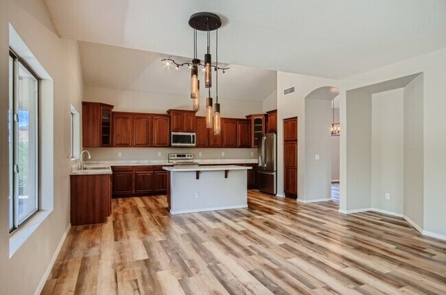 Building Photo - 42783 W Magnolia Rd, Maricopa, AZ, 85138