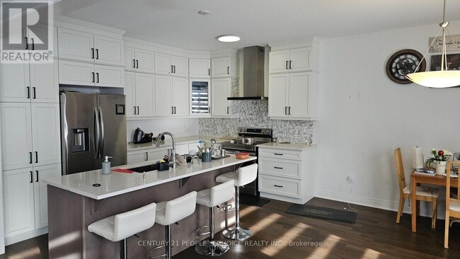 Building Photo - 18 Hammermeister St