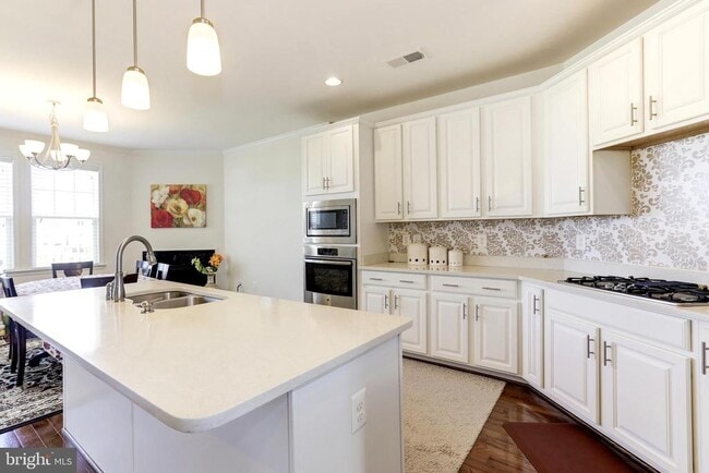 Building Photo - 24690 Capecastle Terrace