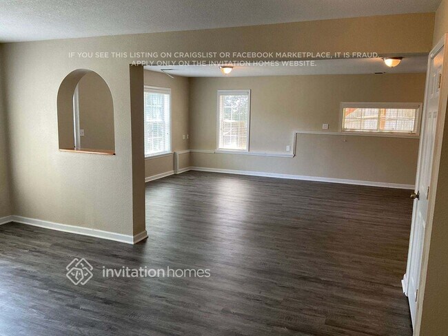 Foto del edificio - 655 Willowwind Dr