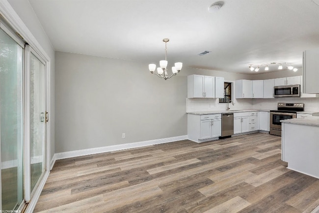 Building Photo - 109 Kingswood Dr