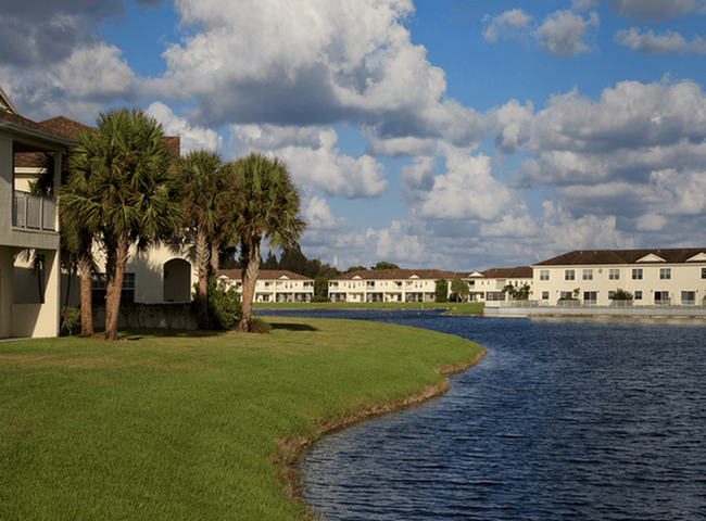 Building Photo - Emerald Lake Apts