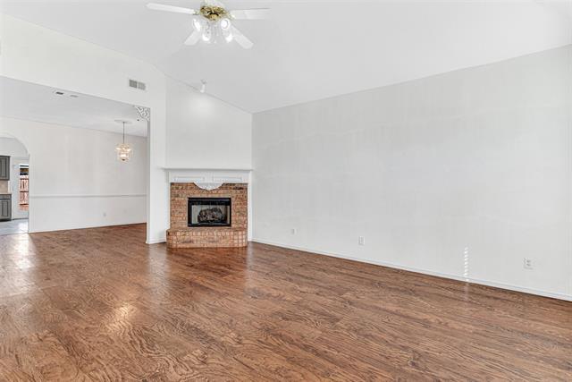 Building Photo - 1421 Ross Dr