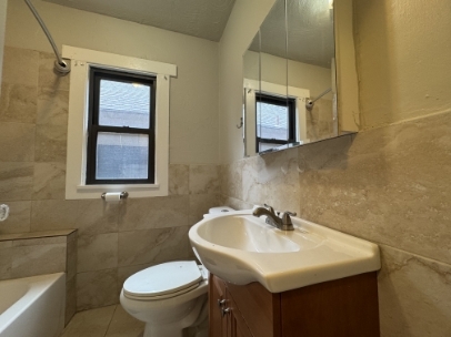 Bathroom - 306 Barnes St