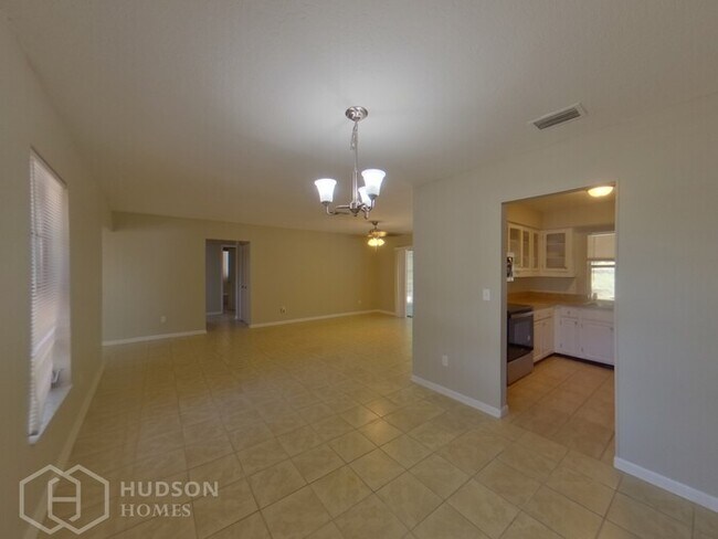 Foto del edificio - 7035 Fairlawn St