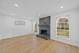 Building Photo - 8726 Wilcrest Dr