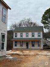 Building Photo - 1932 W Stone St