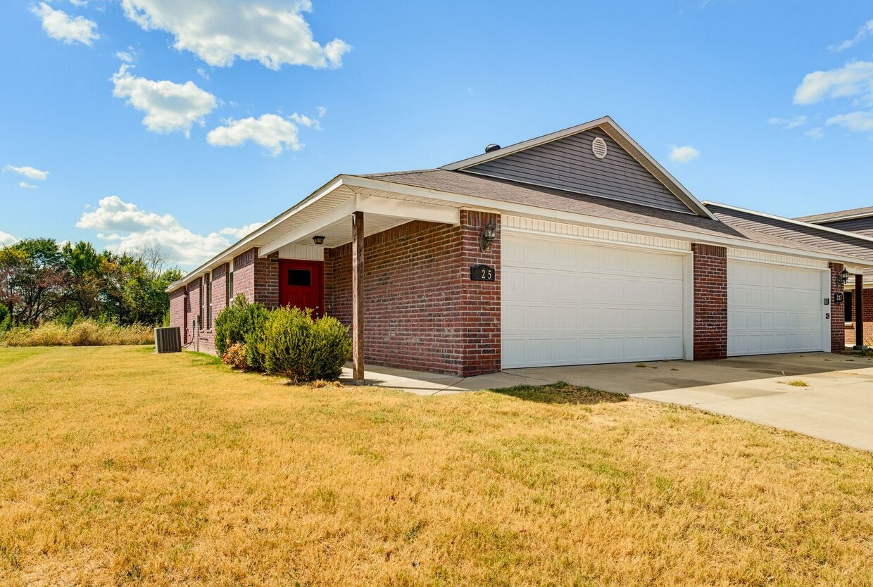 Photo - 225 N Marietta Way