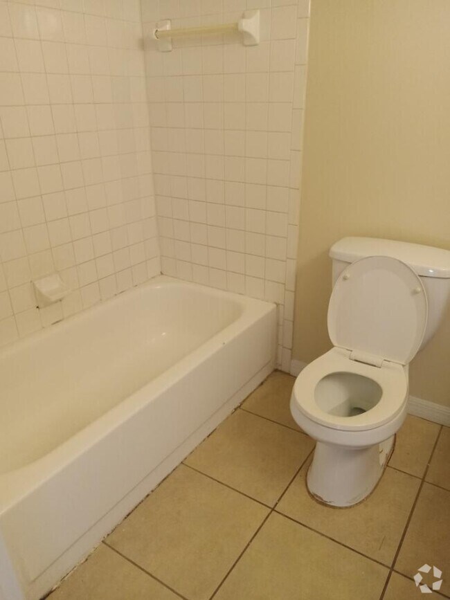 Whispering Sands Apartments for Rent Ocala, FL 3 Rentals