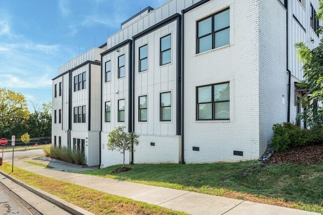 Building Photo - 4405 Kentucky Ave