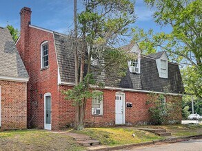 Building Photo - 710 Wythe Ln