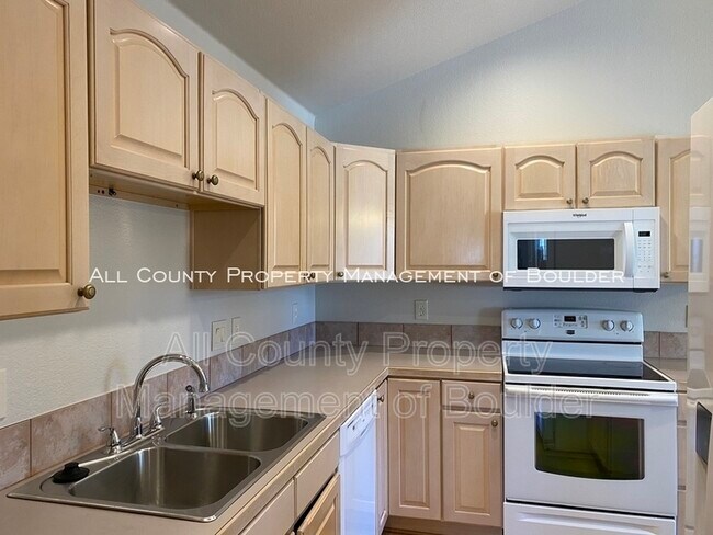 Foto del edificio - 611 Ridgeview Dr