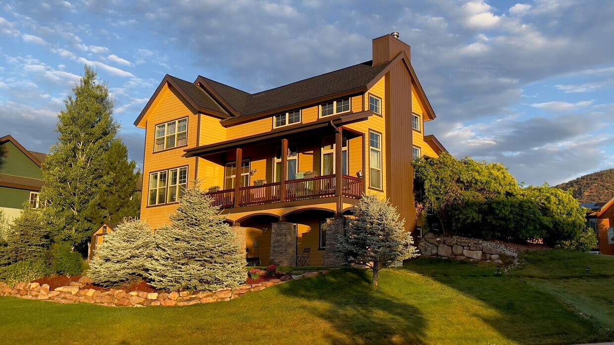 17 Sky Mountain, Gypsum, CO 81637 House Rental in Gypsum, CO