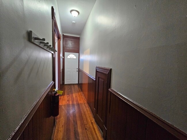 Building Photo - 2000 S Ashland Ave