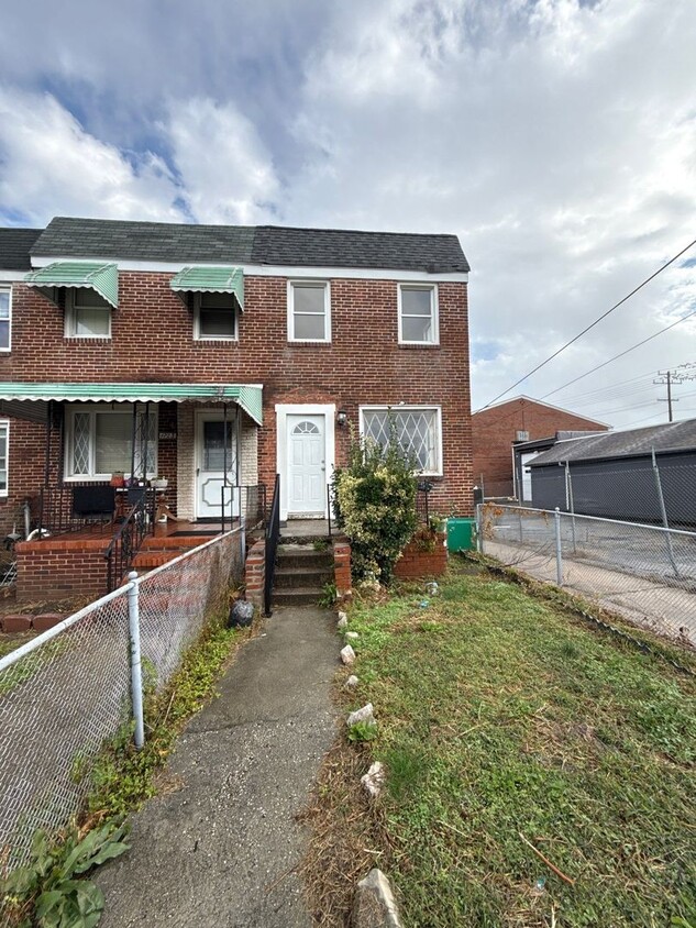 Foto principal - Two Bedroom House In Baltimore City