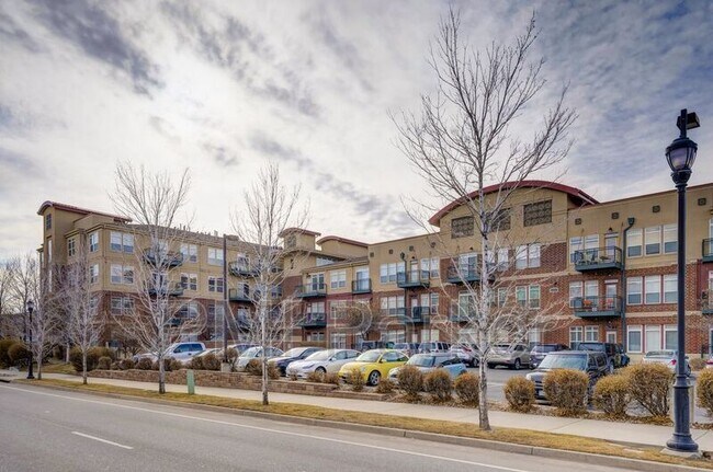 Building Photo - 10184 Park Meadows Dr