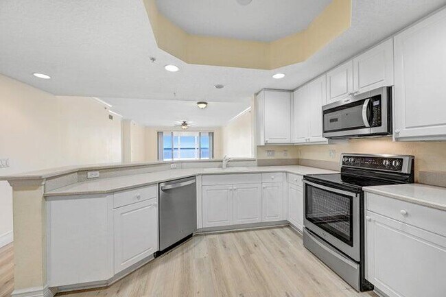Building Photo - 480 Sail Ln