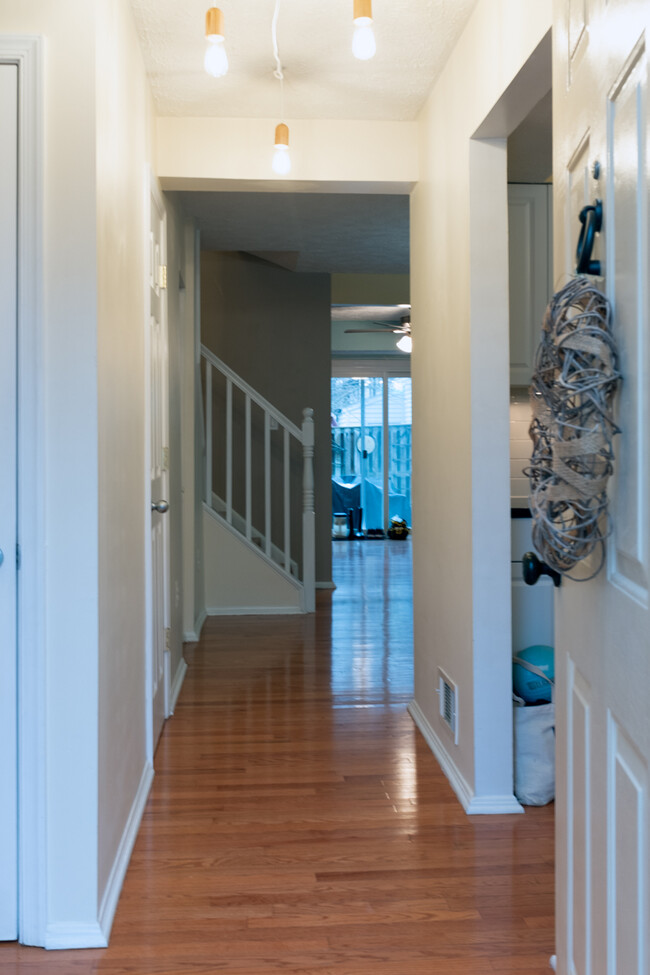 front hallway - 5576 First Statesman Ln