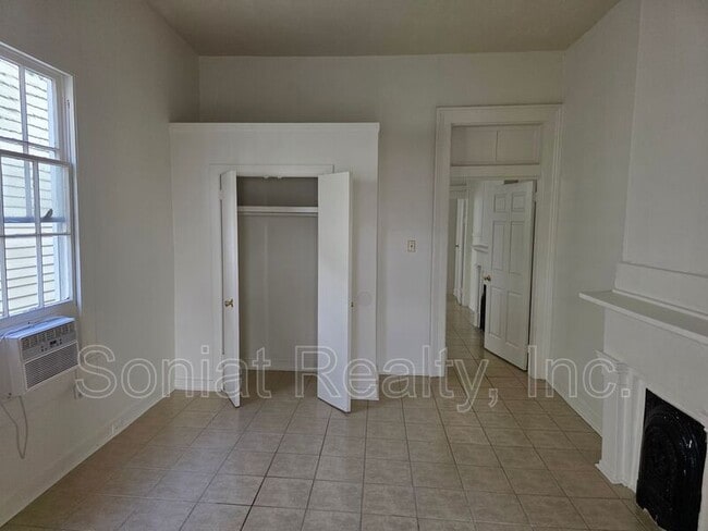 Photo - 516 S Genois St Apartment