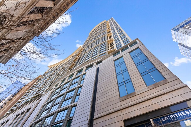 Foto del edificio - 130 N Garland Ct