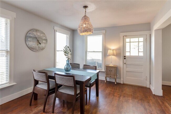 Building Photo - 203 Ben Howell Dr