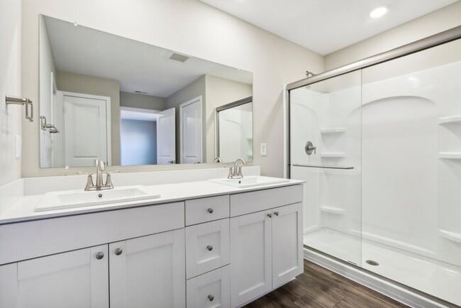 Foto del edificio - Fantastic 5bd/3ba home! Let yourself in!