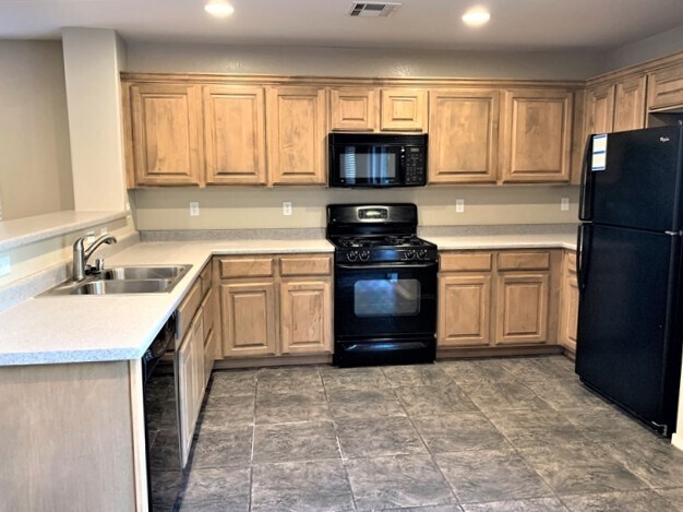 Foto del edificio - 8232 Wildwood Glen Dr