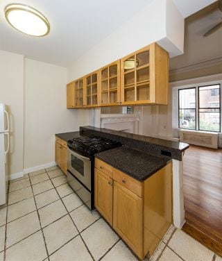 Primary Photo - 47 W 89th St