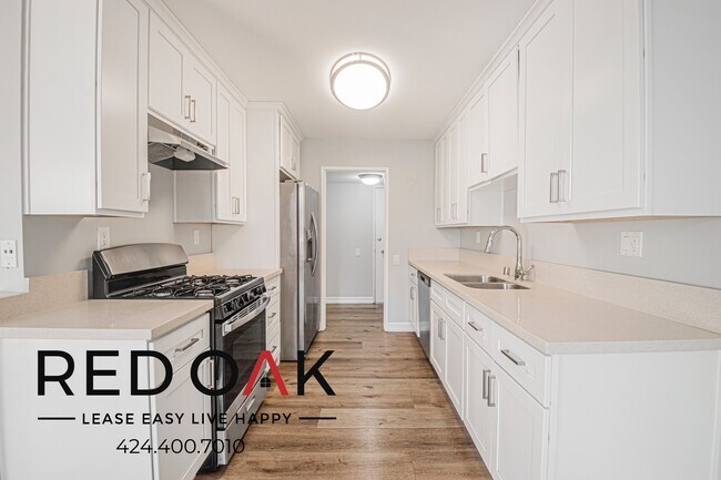 Foto del edificio - 15101 Magnolia Blvd