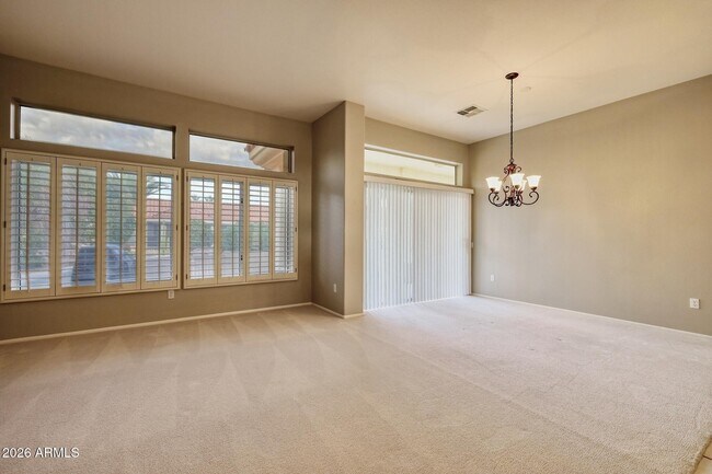 Foto del edificio - 15704 W Sentinel Dr