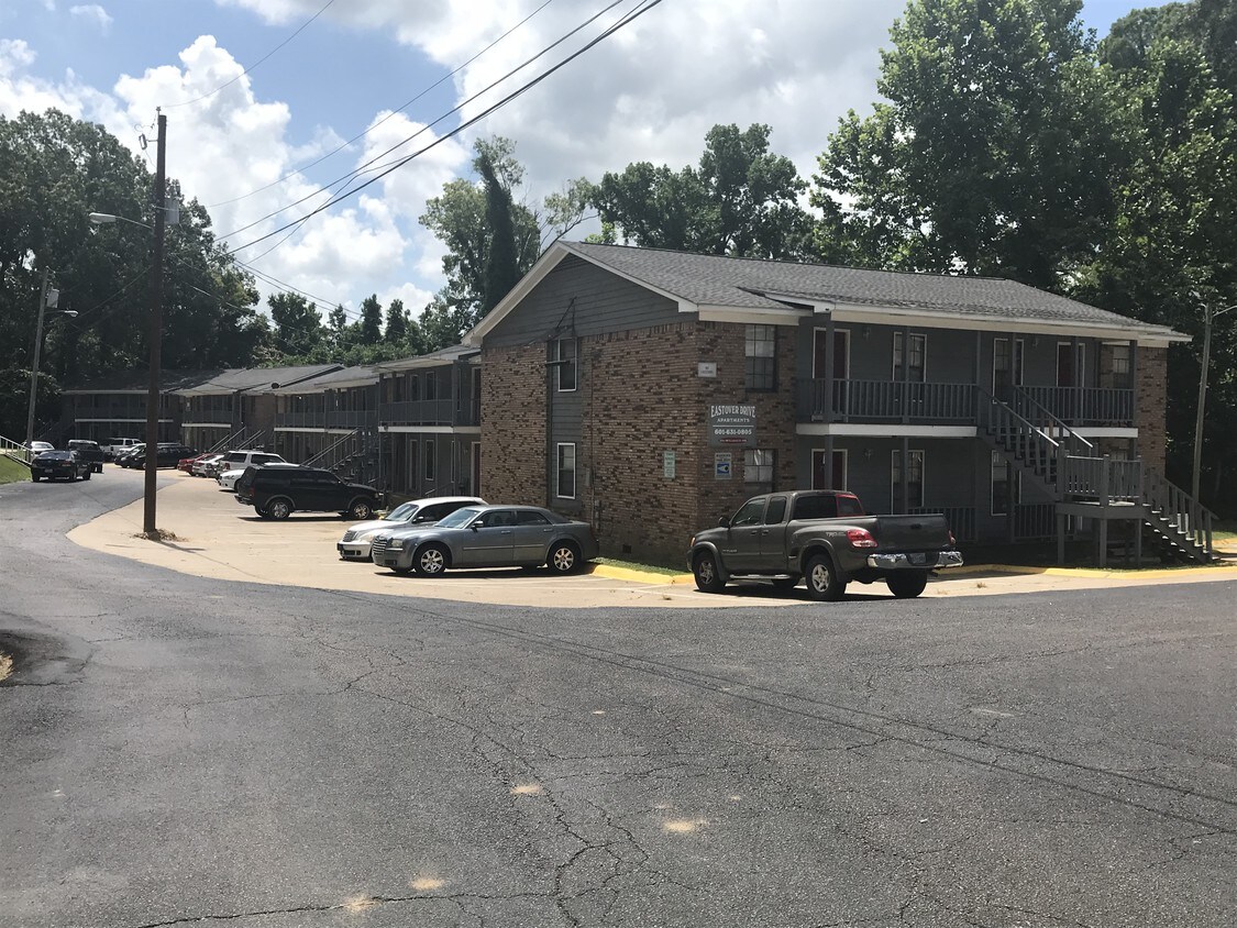 3 Bedrooms 1 Bath Apts Available - 110 Eastover Dr