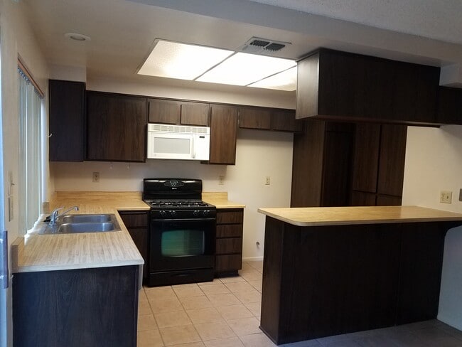 Photo - 1097 S Santo Antonio Dr Townhome