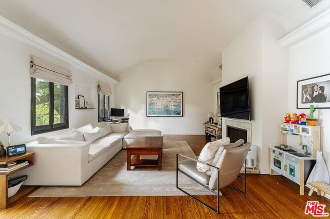 Foto del edificio - 428 N Harper Ave