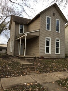 Primary Photo - 916 Wabash Ave