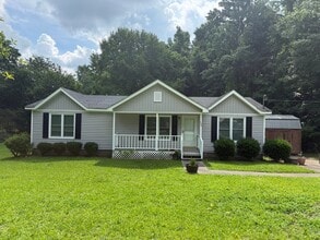 Building Photo - 134 Pine Haven Dr