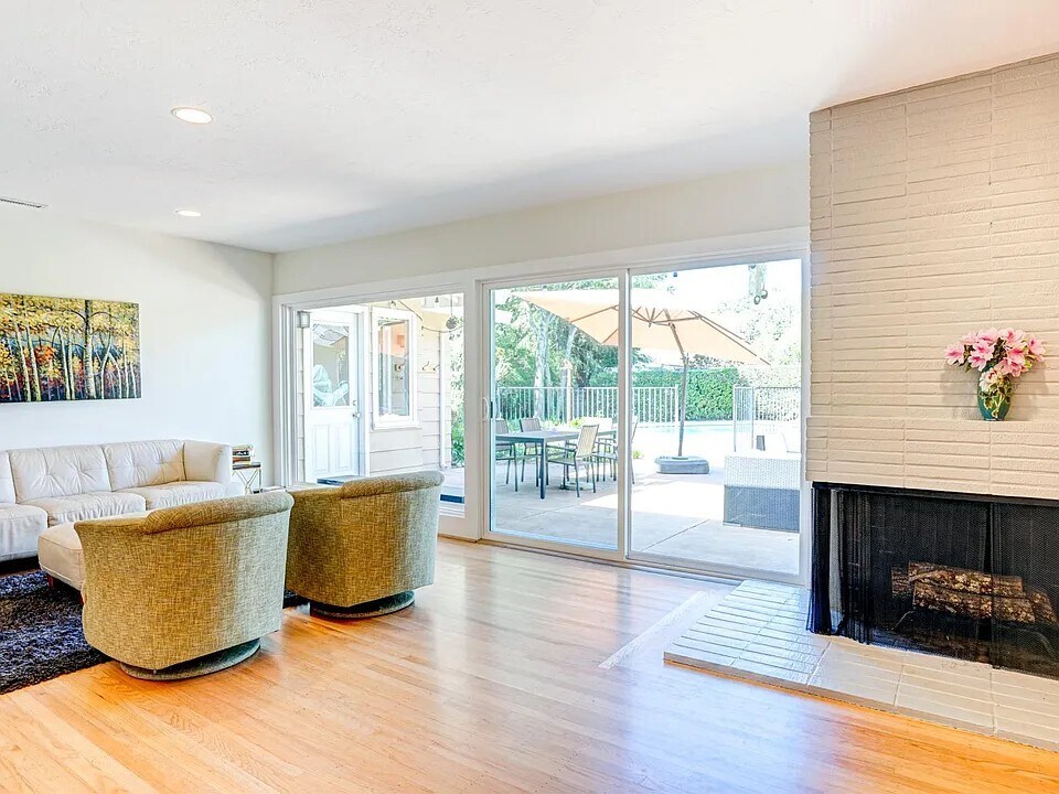 Foto principal - 1415 Butterfield Rd