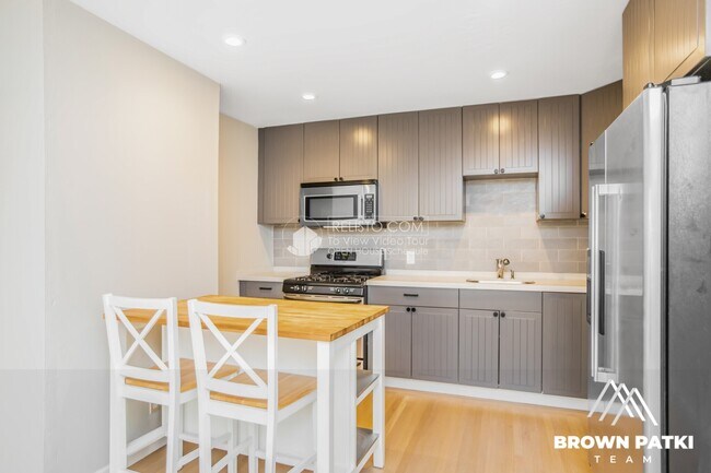 Foto del edificio - 724 Cole St