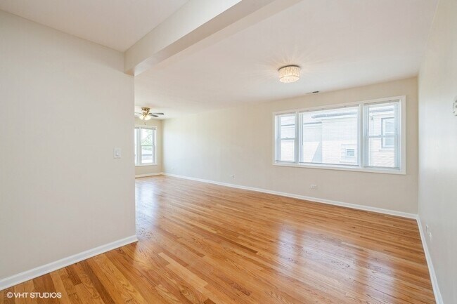 Building Photo - 8407 W Brodman Ave