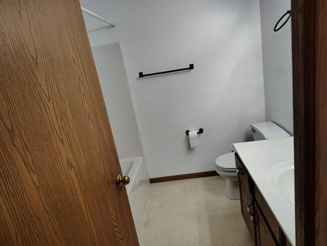 Building Photo - 4501 Hunters Chase Ln