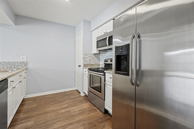 Foto del edificio - 8100 Cambridge St